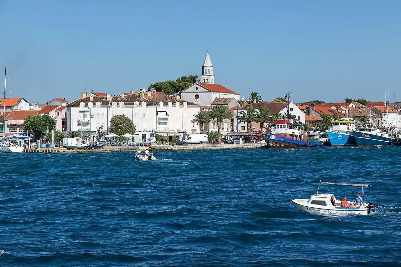 **** Kemp Mobile Homes Crystal Biograd Na Moru Chorvatsko