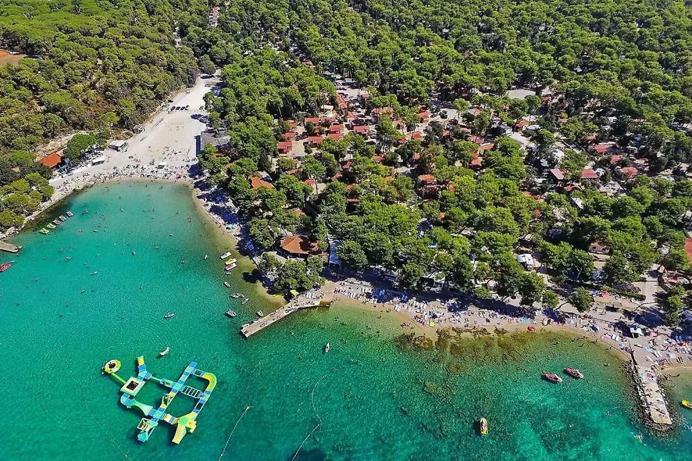 Mobile Homes Crystal Biograd Na Moru 4*,