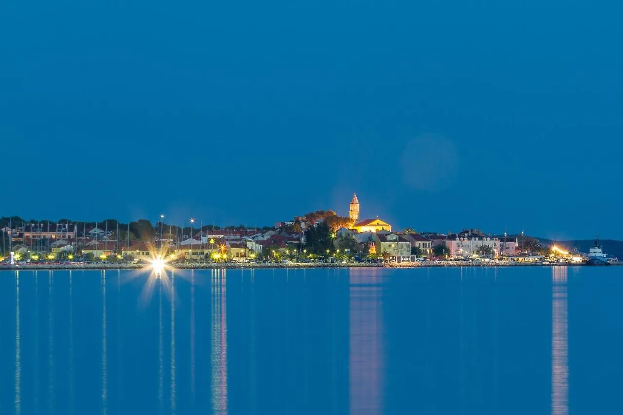 Mobile Homes Crystal Biograd Na Moru 4*,  Chorvatsko